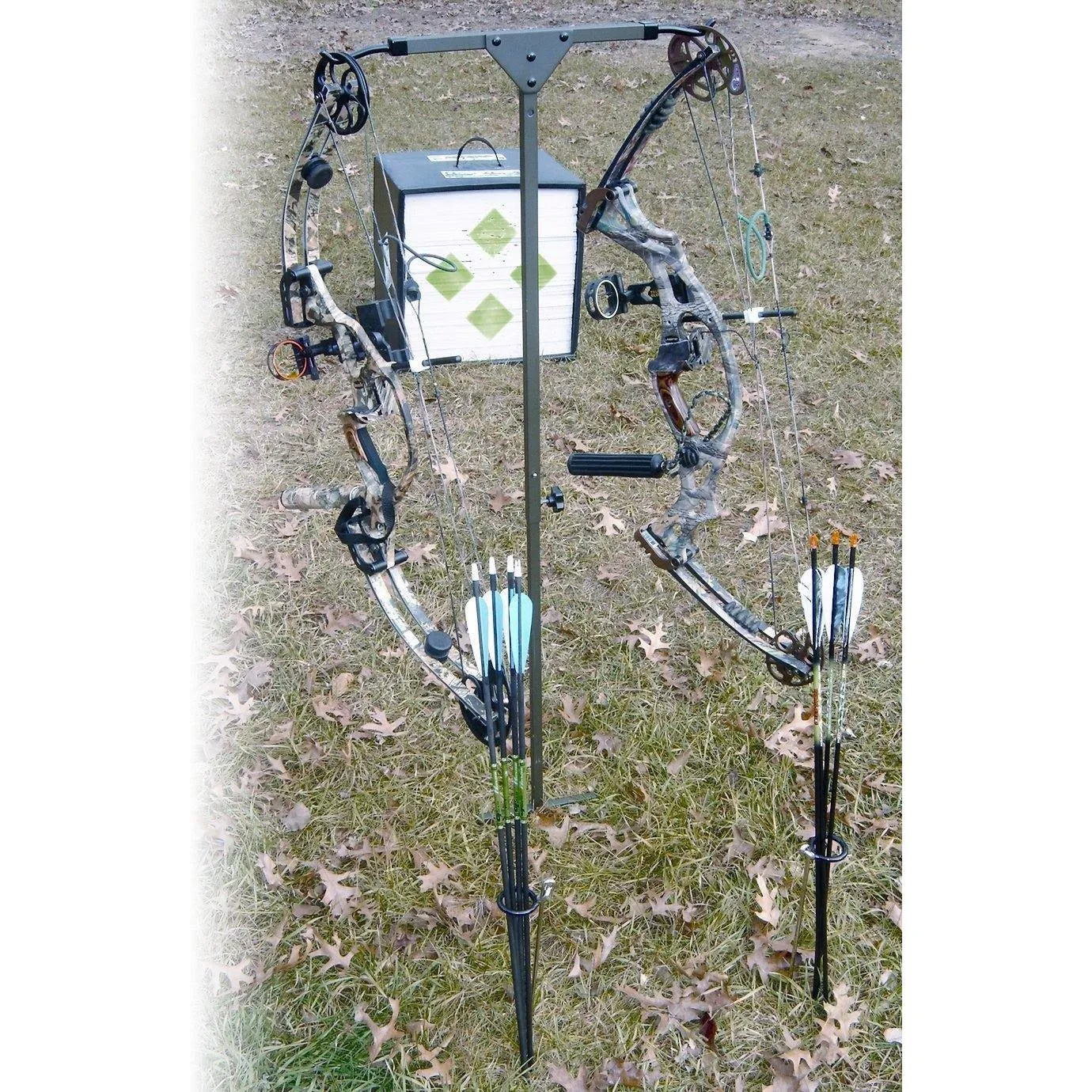 HME Archer's Practice Bow Hanger and Arrow Holder