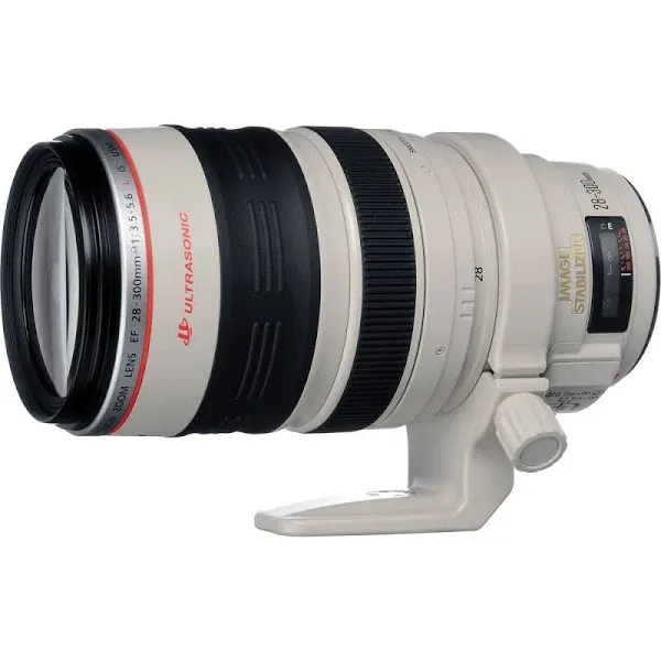 Canon EF 28-300mm f/3.5-5.6L is USM Lens for EF-Mount Mount + Accessories (Intl