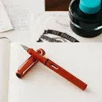 Lamy safari Fountain Pen Red Broad 4000187