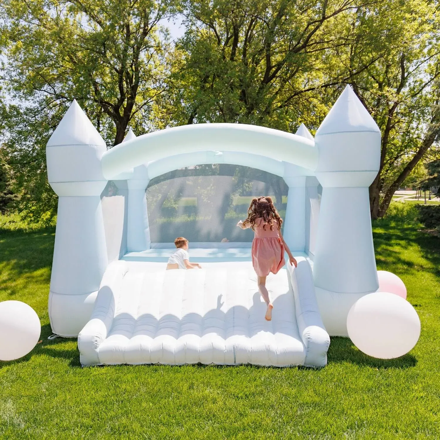 Bounceland Party Castle Daydreamer Mist Bounce House - Kids