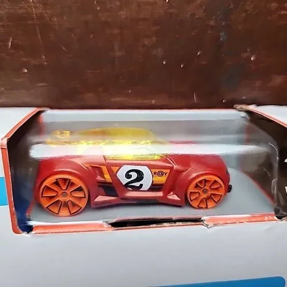 Hot Wheels Car & Mega Track Pack