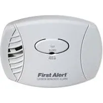 First Alert CO600 Plug-In Carbon Monoxide Detector