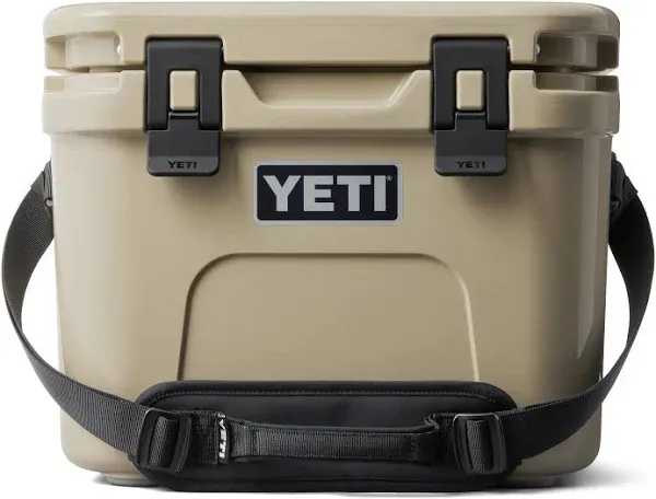 YETI Roadie 15 Cooler in Tan