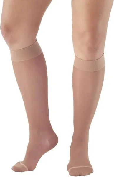 AW 16 Sheer Support Knee Highs 15-20 mmHg