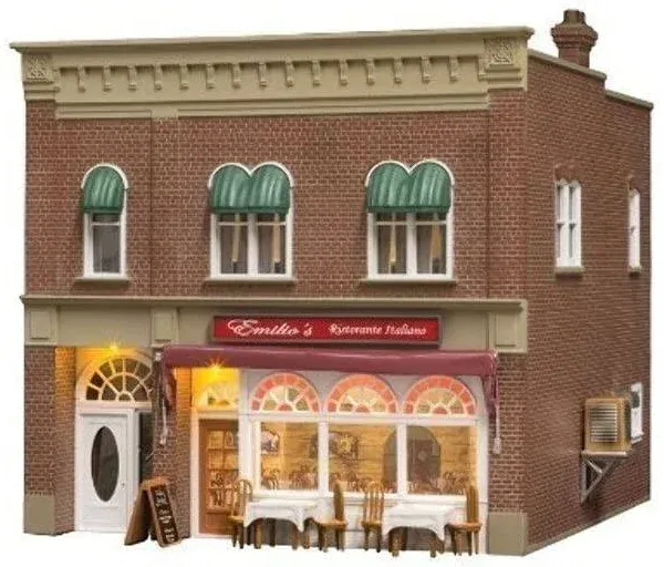 Woodland Scenics ~ N Scale ~ Built &amp; Ready Emilio&#039;s Italian Restaurant ~ BR4945