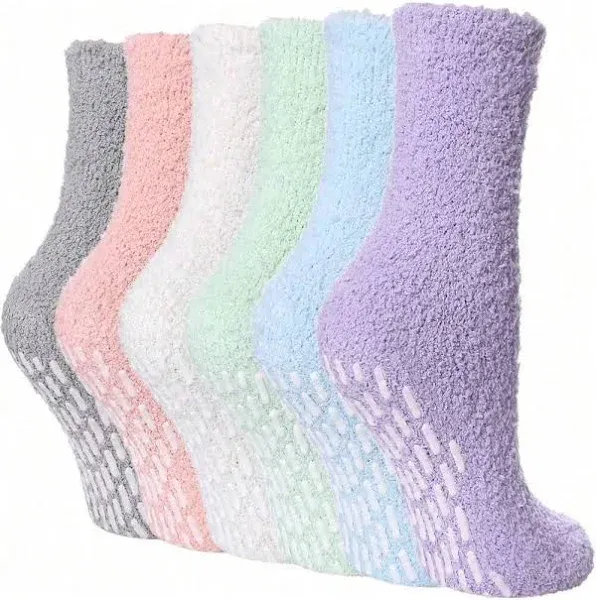 FNOVCO Non Slip Socks for Women Winter Warm Cozy Fuzzy Slipper Socks Soft Fluffy Hospital Socks with Grips