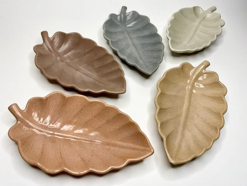 Leaf Dish | Cement Tray |  Soap Dish | Trinket Tray | Autumn Decor | Bathroom Decor | Fall Decor | Tree Art | Concrete Tray | Housewarming