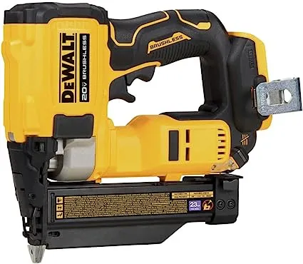 DEWALT ATOMIC 20V MAX inalámbrico sin escobillas 23 Ga. clavadora de clavijas