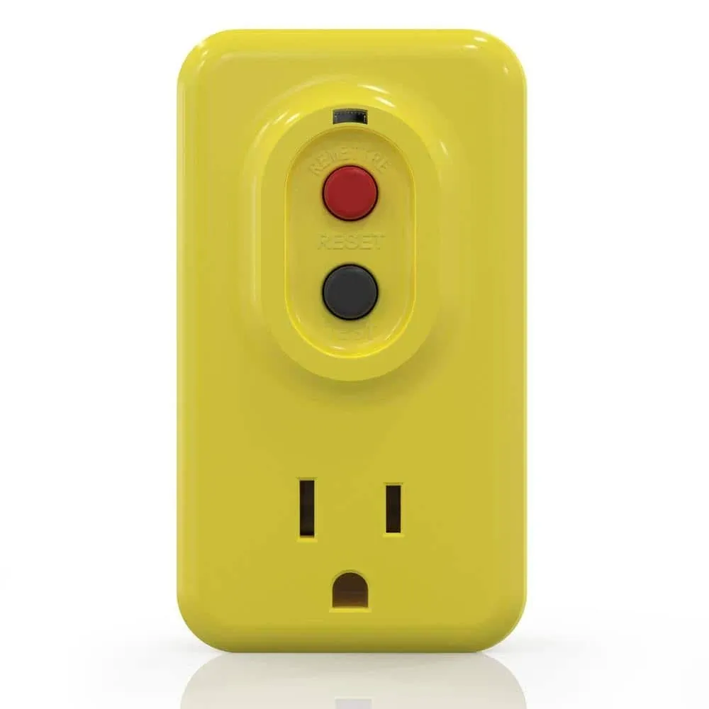 AIDA GFCI Adapter, 15 AMP Single Outlet Grounded 3-Prong GFCI Adapter, for Indoor Use with Manual Reset, UL Listed, Yellow, 1 Pack