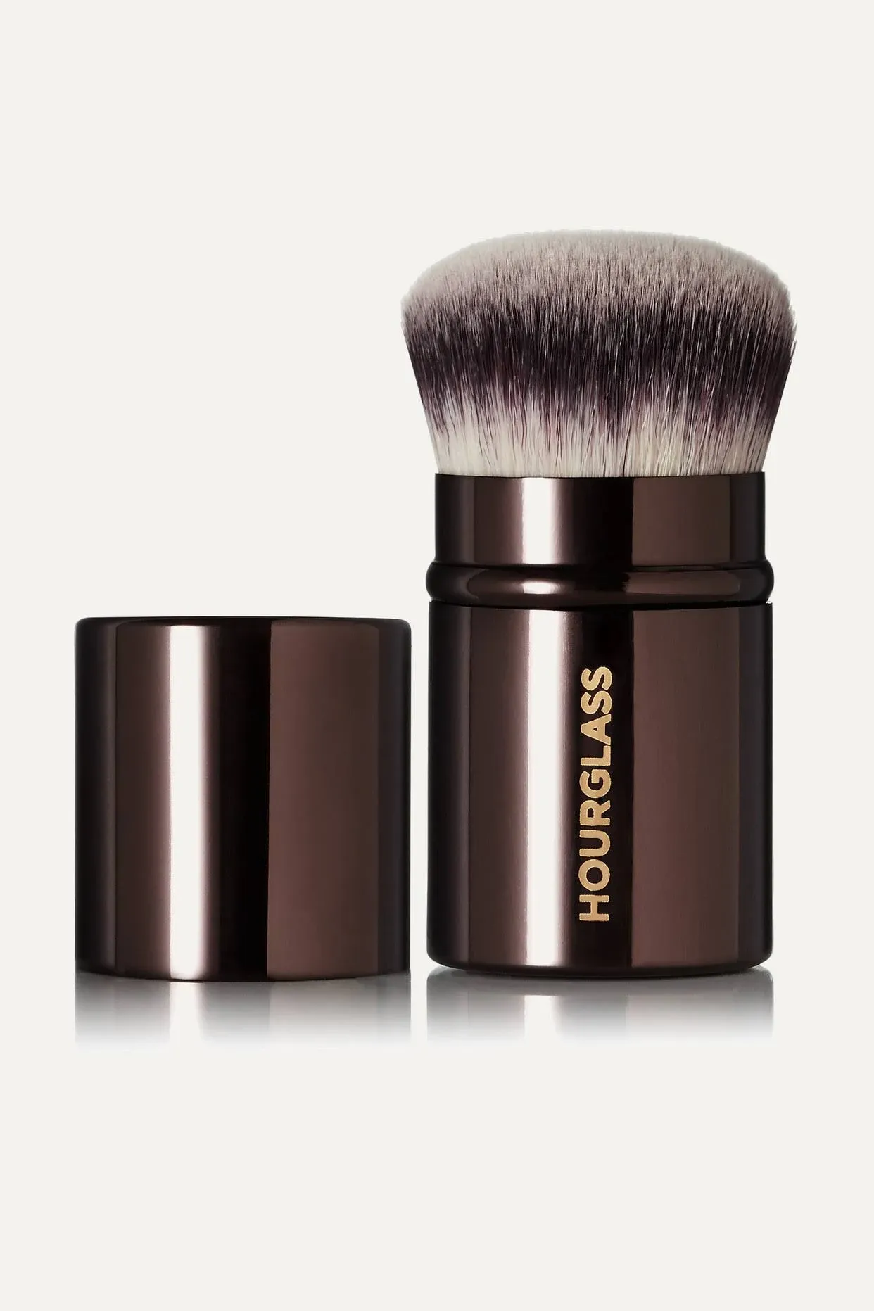 Hourglass Retractable Kabuki Brush