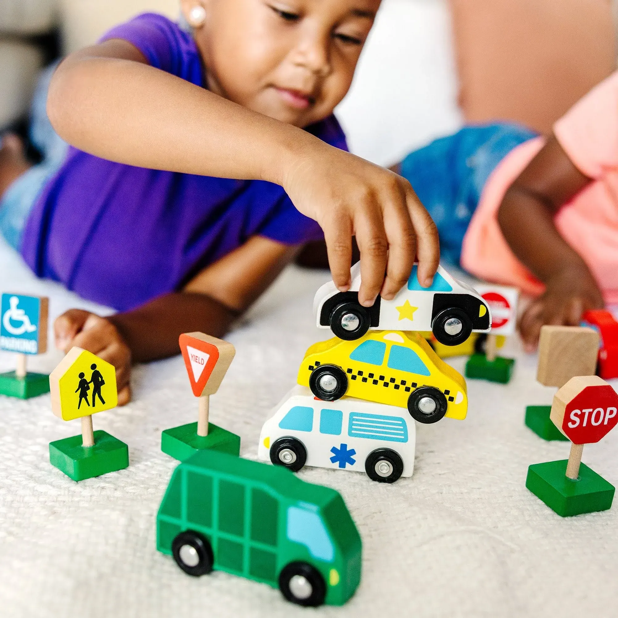 Melissa &amp; Doug Wooden Vehicles and Traffic Signs With 6 Cars and 9 Signs