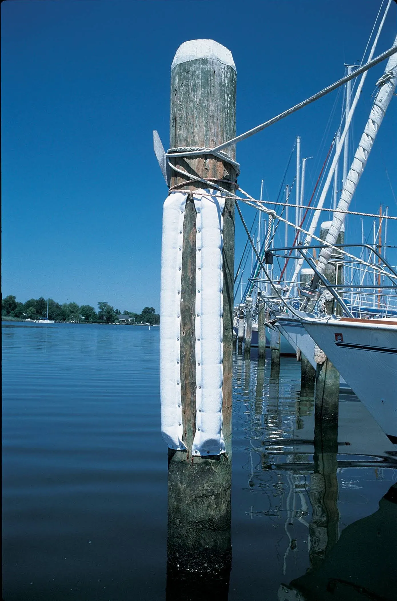 Taylor Made 4-1/2 in. x 6 ft. Perimeter Single Dock and Post Bumper DB3.60